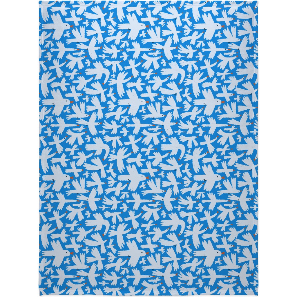 White Birds on Blue Blanket, Fleece, 60x80, Blue, True Blue