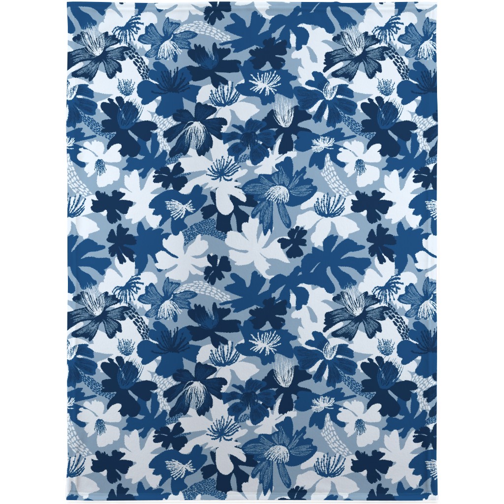 Barely Blue Floral Blanket, Fleece, 30x40, Blue