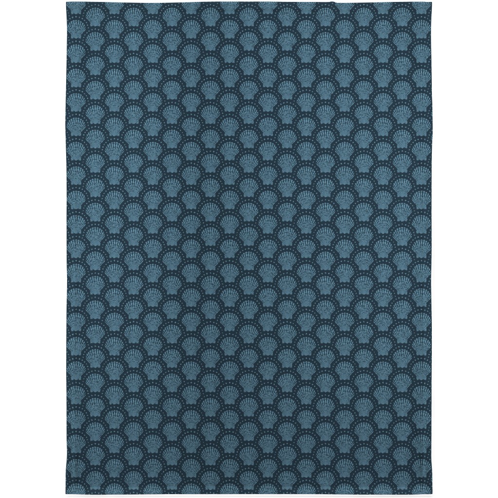 Pretty Scallop Shells - Navy Blue Blanket, Plush Fleece, 30x40, Blue, True Blue