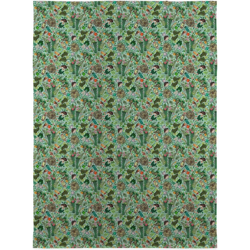 Hike Across the Emerald Isle - Multicolor Blanket, Sherpa, 30x40, Green