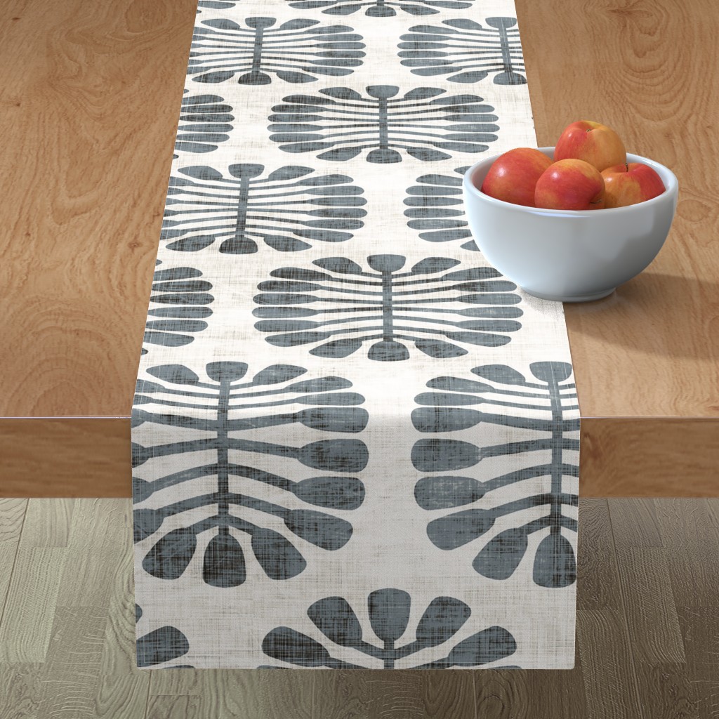 seeded slate table runner