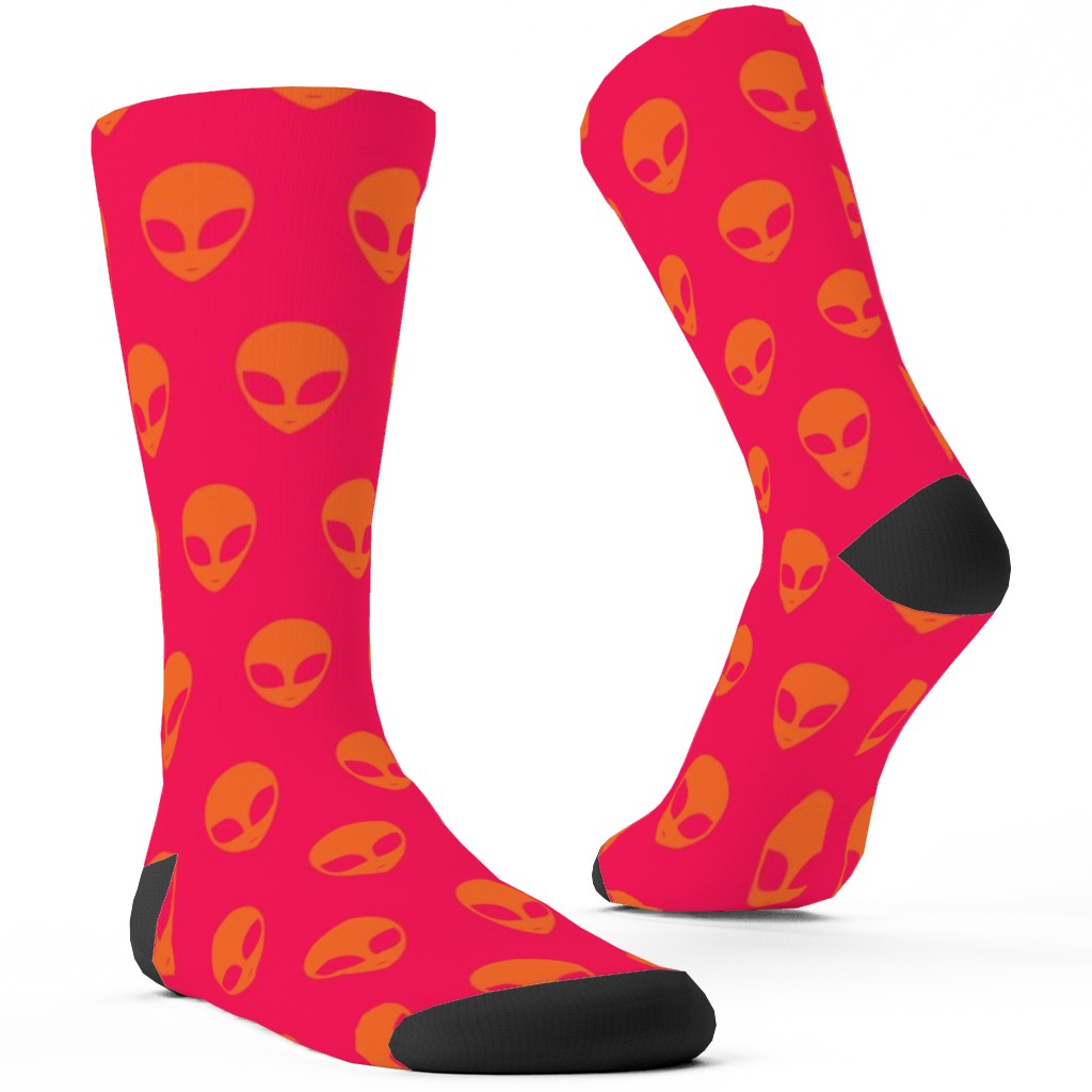 Retro Alien Heads Custom Socks, Pink